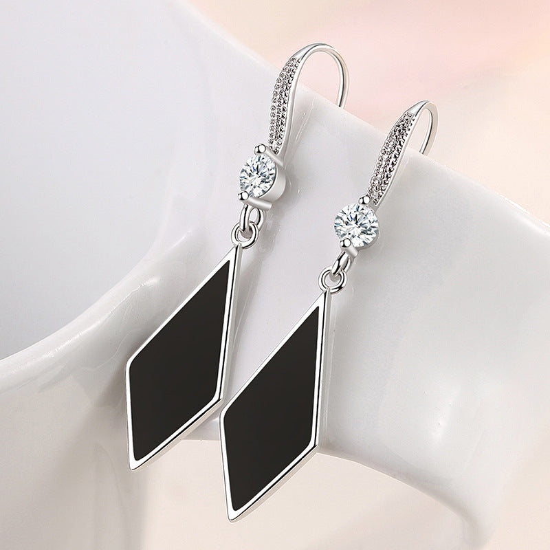 Damen Sterlingsilber Schwarze Emaille Dreieck Echte Kristall Haken Ohrhänger | Shop Nory