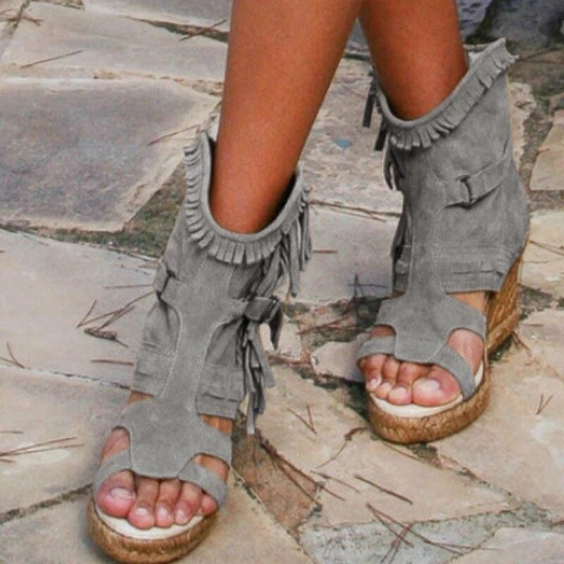 Weinlese PU-Quasten Peeptoe Hohe Keil Sandalen
