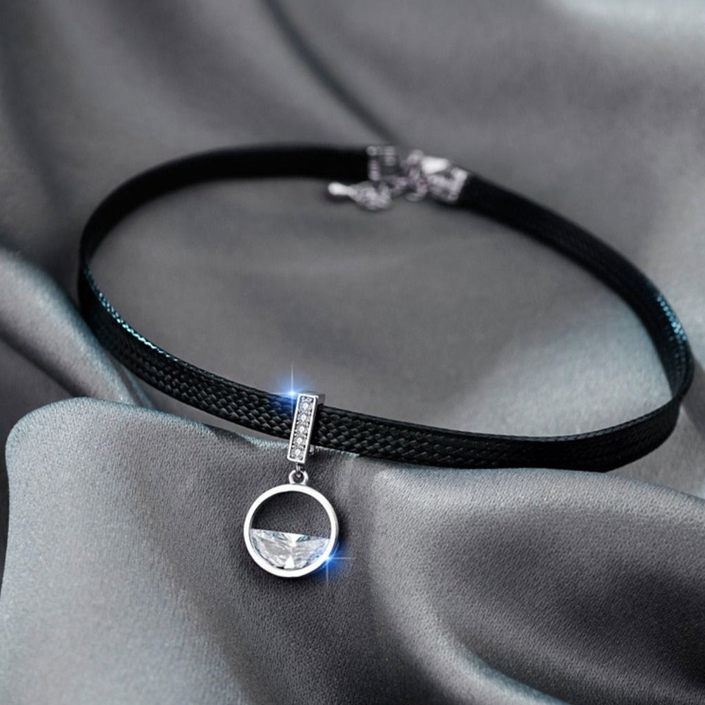 Halb-Zirkon-Geometrischer Anhänger Choker | Shop Nory