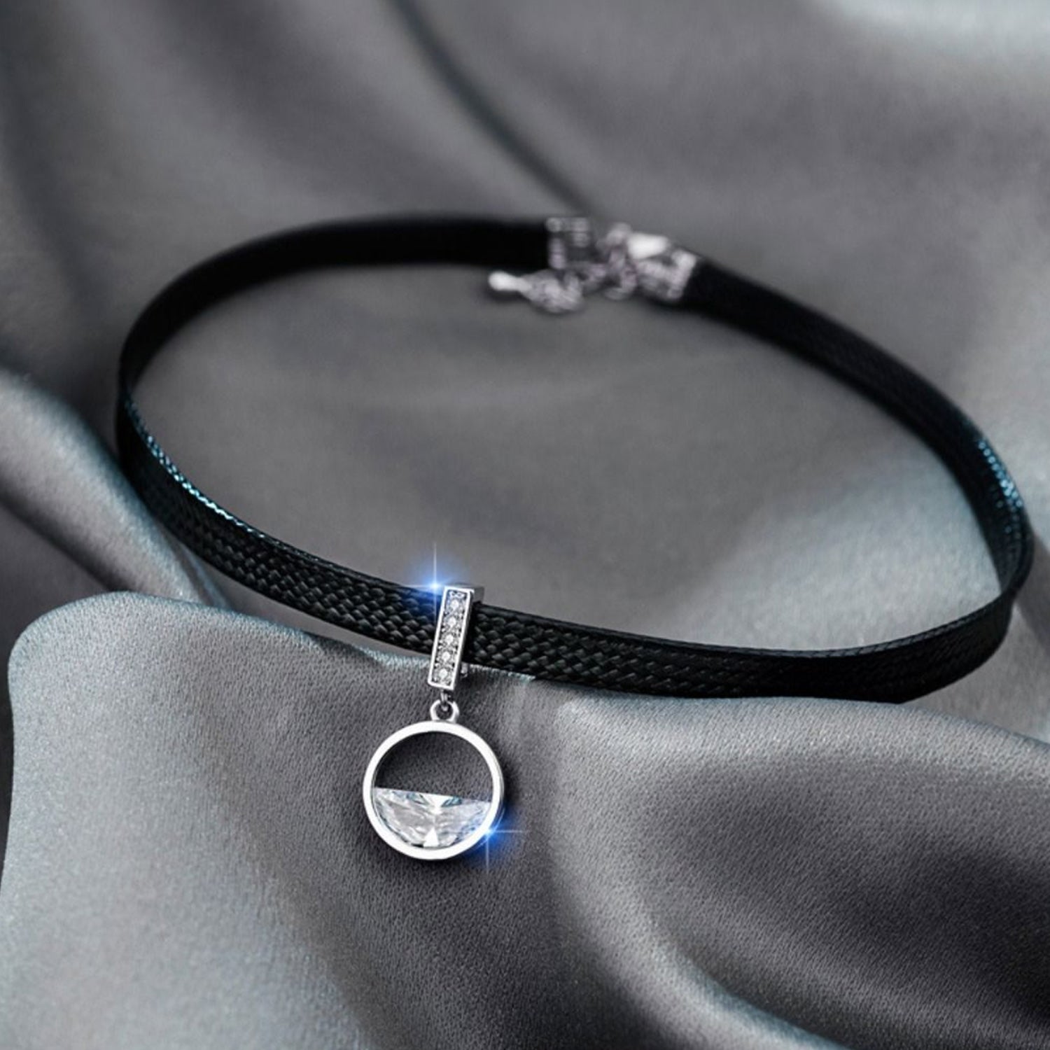 Halb-Zirkon-Geometrischer Anhänger Choker | Shop Nory