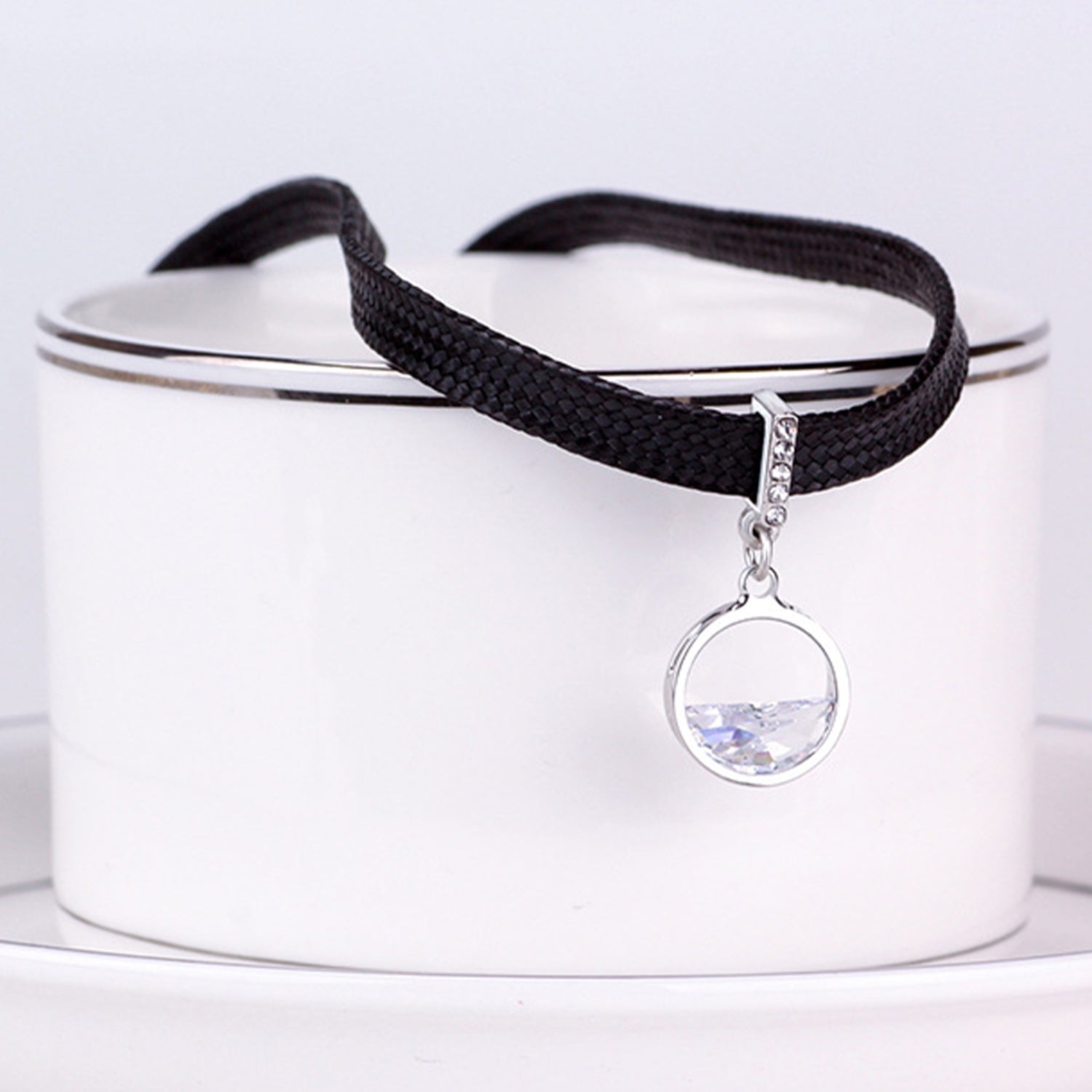 Halb-Zirkon-Geometrischer Anhänger Choker | Shop Nory