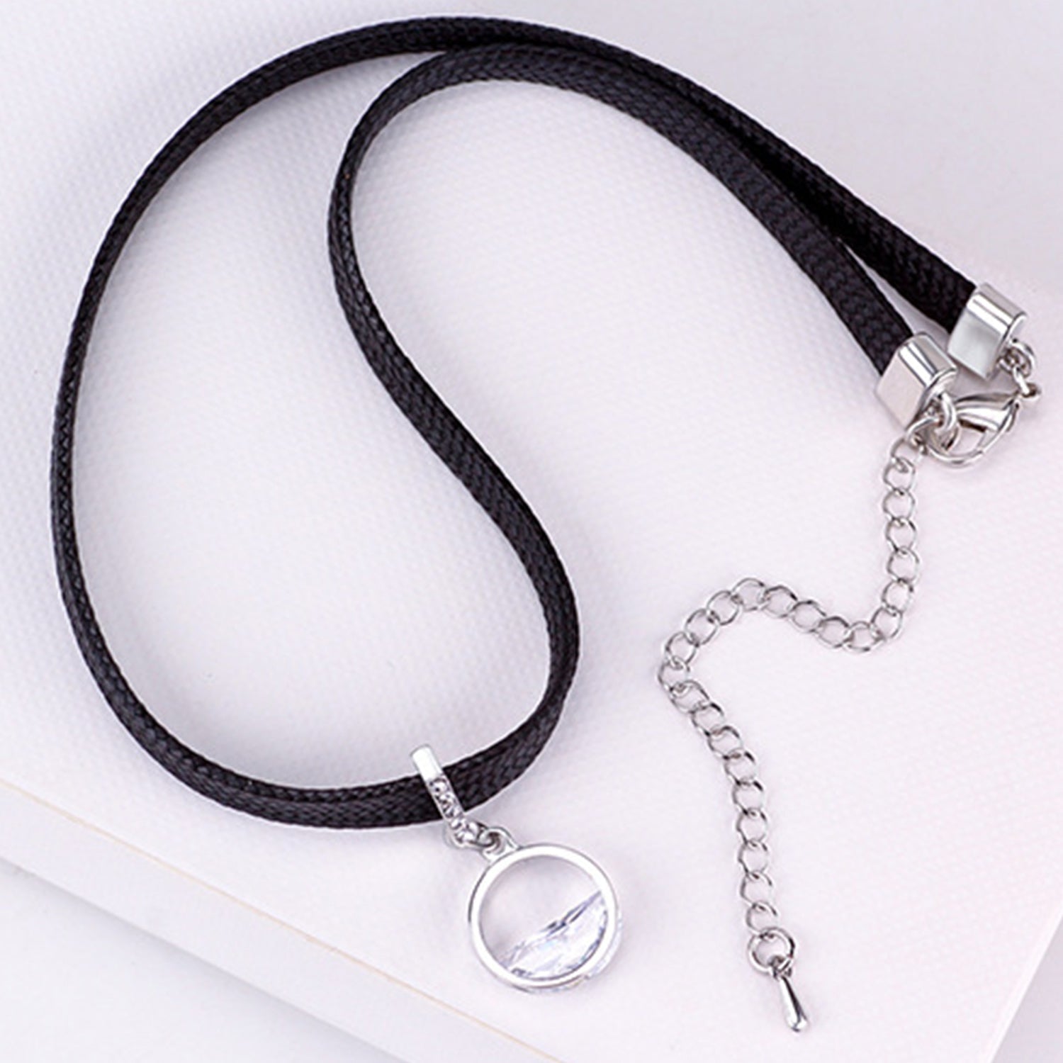 Halb-Zirkon-Geometrischer Anhänger Choker | Shop Nory