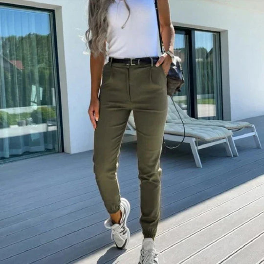 Stylische Chino
