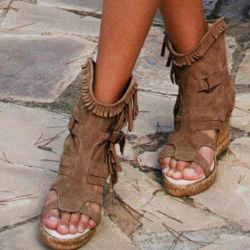 Weinlese PU-Quasten Peeptoe Hohe Keil Sandalen