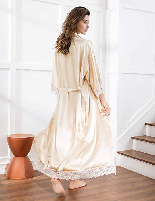 Lange Bademantel mit Spinnmuster