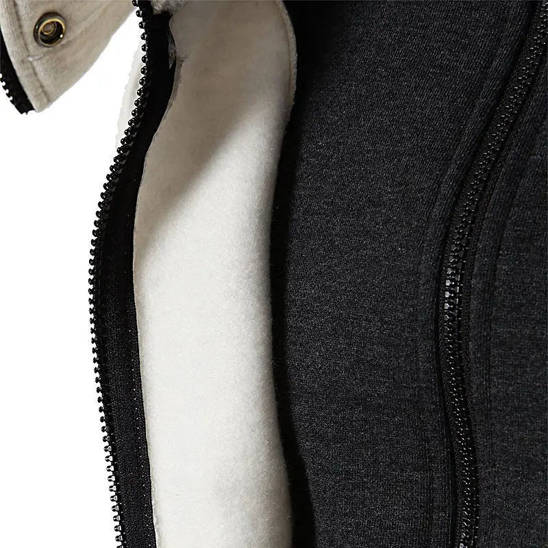 Herrenpullover mit Reißverschlussdetail