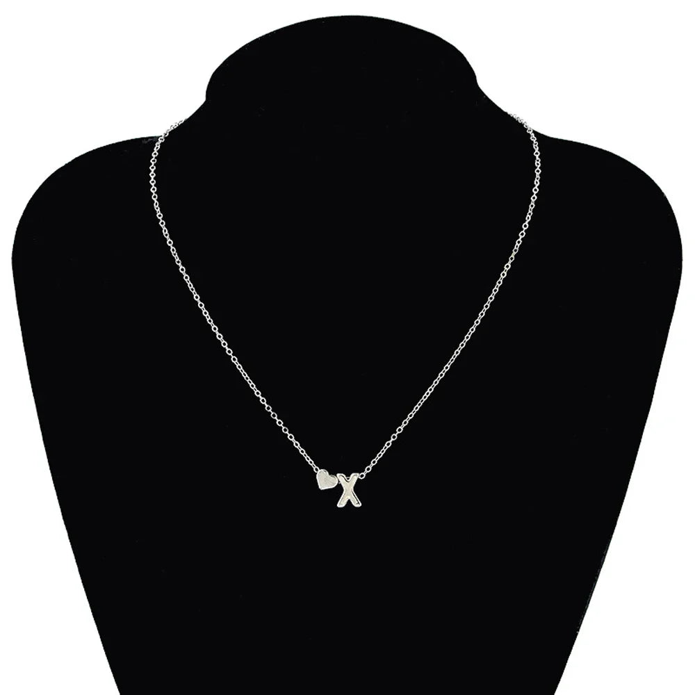 Dainty Initial Herz Halskette – Gold oder Silber Buchstaben Choker für Frauen Shop Nory