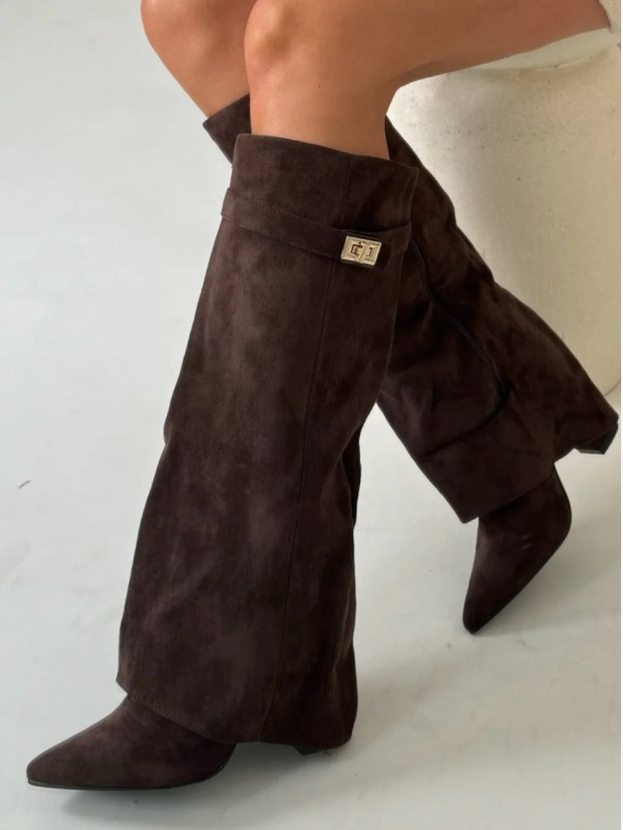 Hohe Stiefel aus PU-Leder - Spitzes Ende - Stiefel mit Absatz - Stiefel mit weitem Schaft