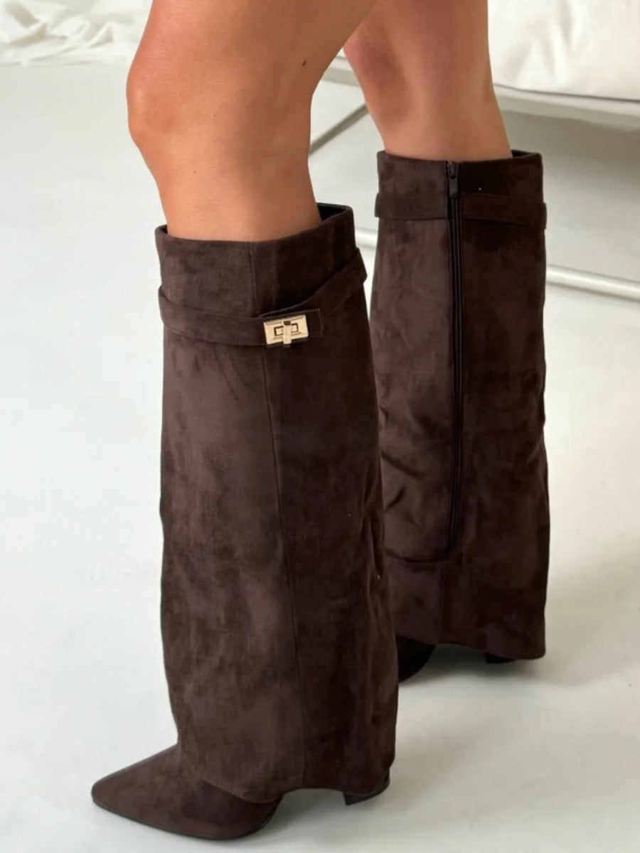 Hohe Stiefel aus PU-Leder - Spitzes Ende - Stiefel mit Absatz - Stiefel mit weitem Schaft