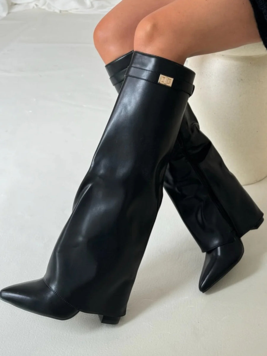 Hohe Stiefel aus PU-Leder - Spitzes Ende - Stiefel mit Absatz - Stiefel mit weitem Schaft