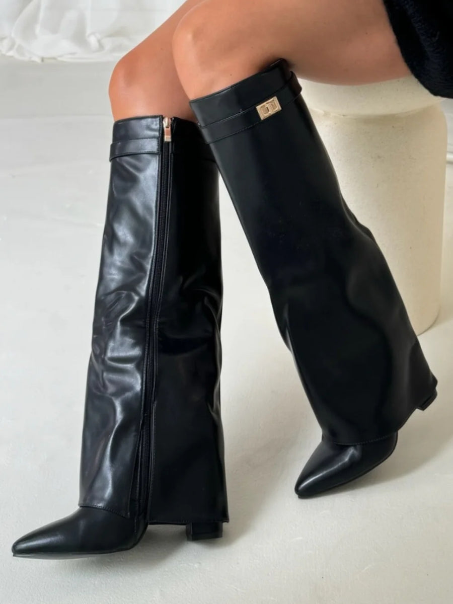 Hohe Stiefel aus PU-Leder - Spitzes Ende - Stiefel mit Absatz - Stiefel mit weitem Schaft
