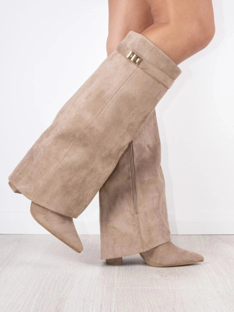 Hohe Stiefel aus PU-Leder - Spitzes Ende - Stiefel mit Absatz - Stiefel mit weitem Schaft