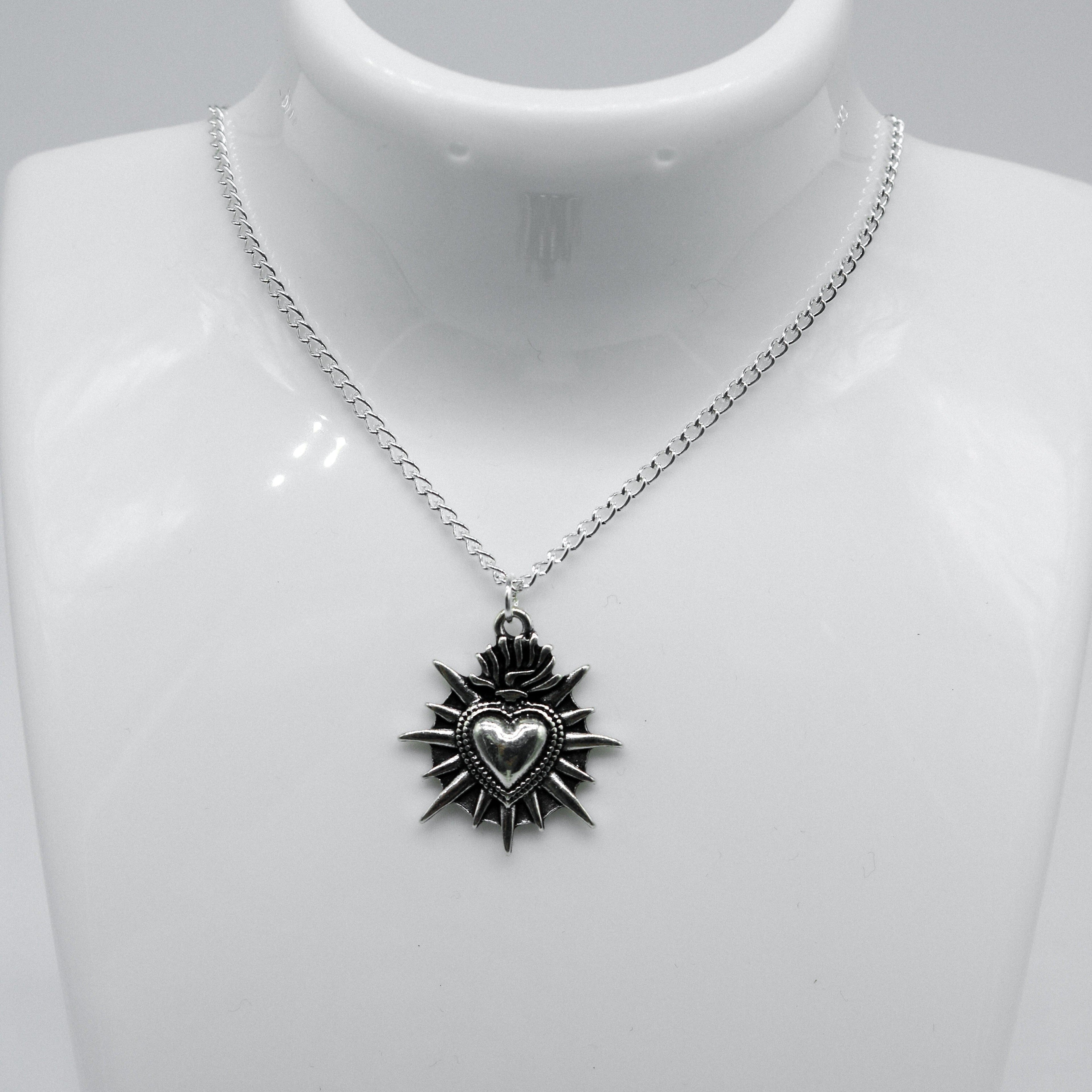 Silber Heiliges Flammendes Herz Charm Halskette | Shop Nory