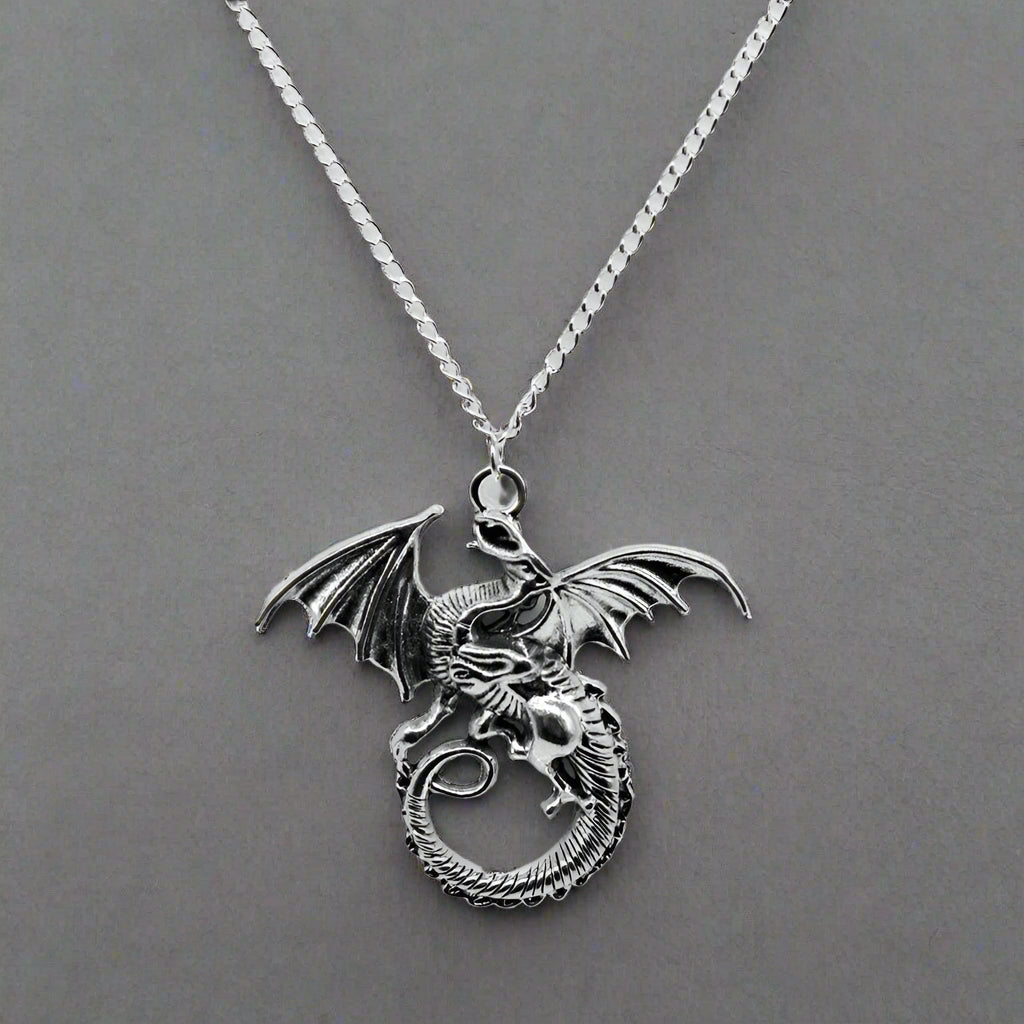 Große silberne gotische Drachenanhänger-Halskette | Shop Nory