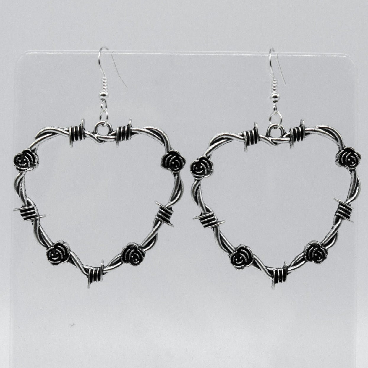 Silber Dornendraht Rose Herz Charm Ohrringe | Shop Nory