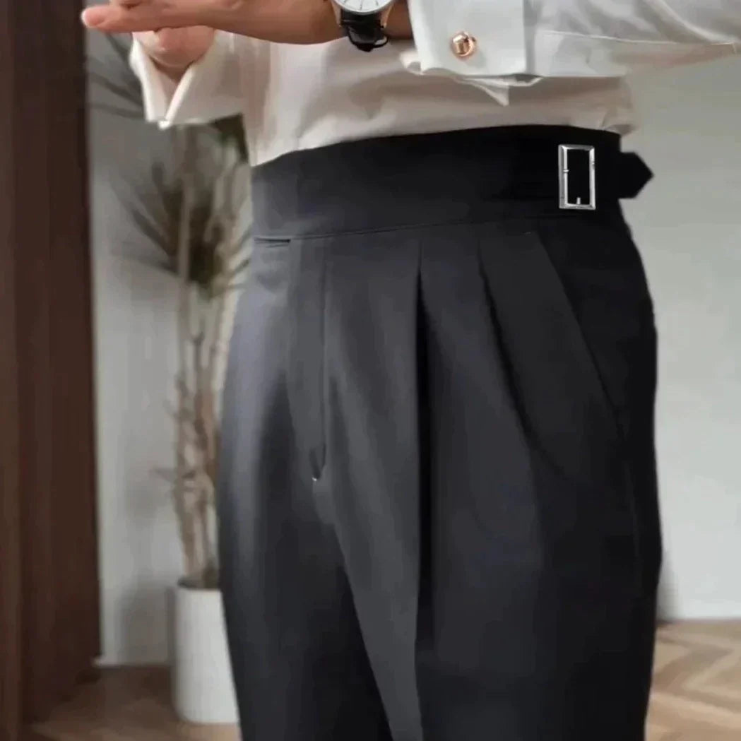 Classic: Stilvolle Hose mit Schnalle