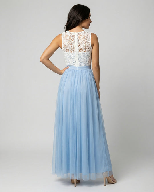 langes Kleid mit elegant fließender Chiffonspitze in Hellblau und Weiß