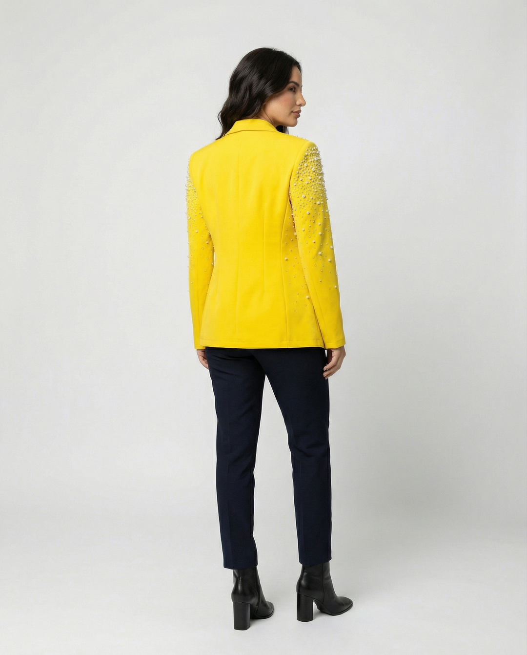 Slim Damenblazer mit Perlendetails
