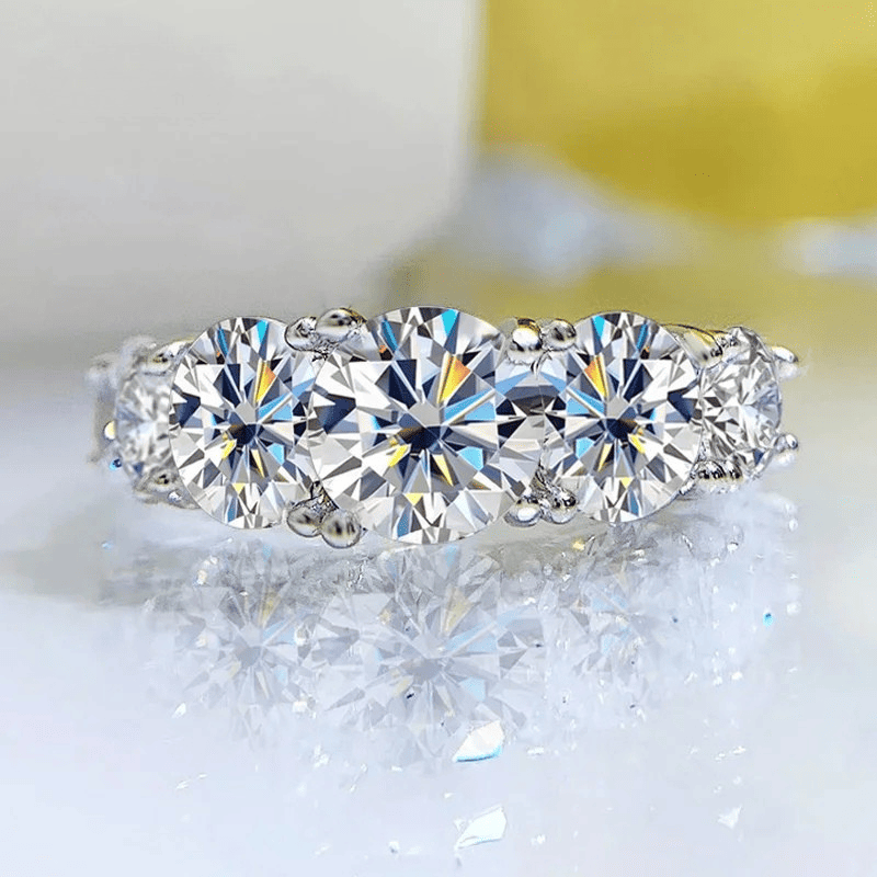 Ivictress Moissanit Luxus Ring - Funkelnde Eleganz | Shop Nory