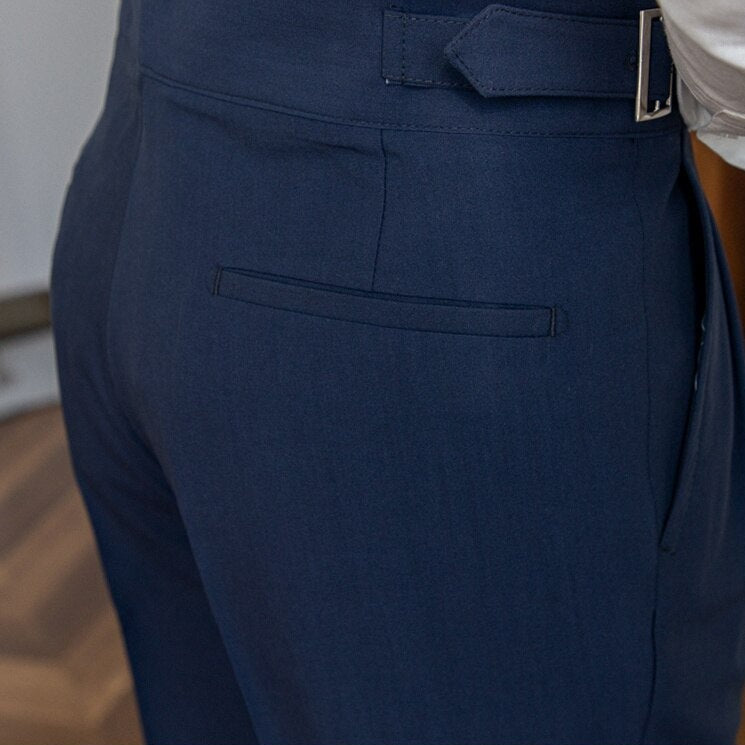 Classic: Stilvolle Hose mit Schnalle
