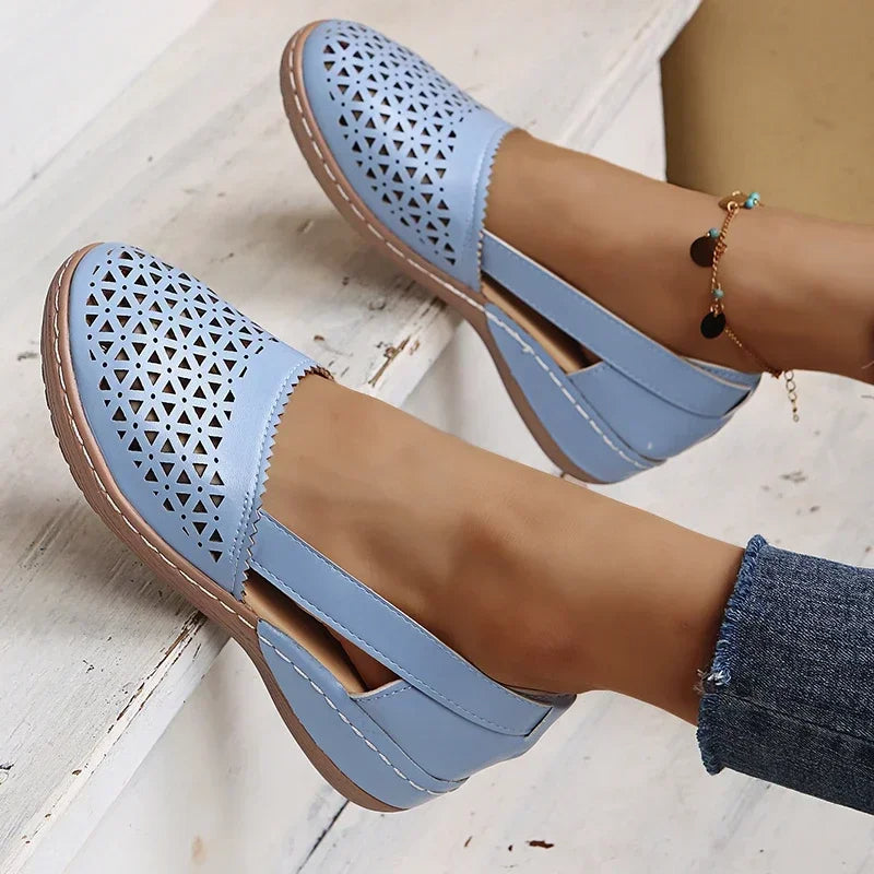 Perforierte Slip-On Ballerinas