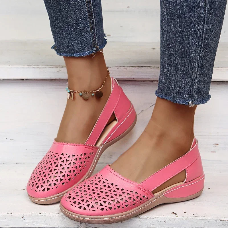 Perforierte Slip-On Ballerinas
