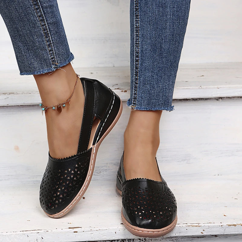 Perforierte Slip-On Ballerinas