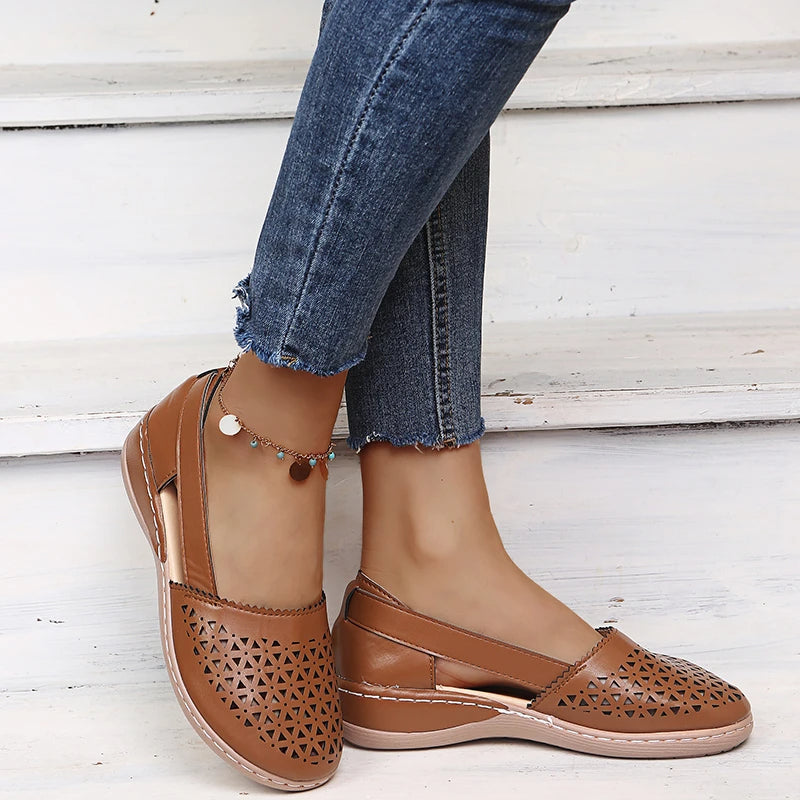 Perforierte Slip-On Ballerinas