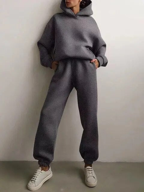 Bequemer Hoodie & Jogginghose