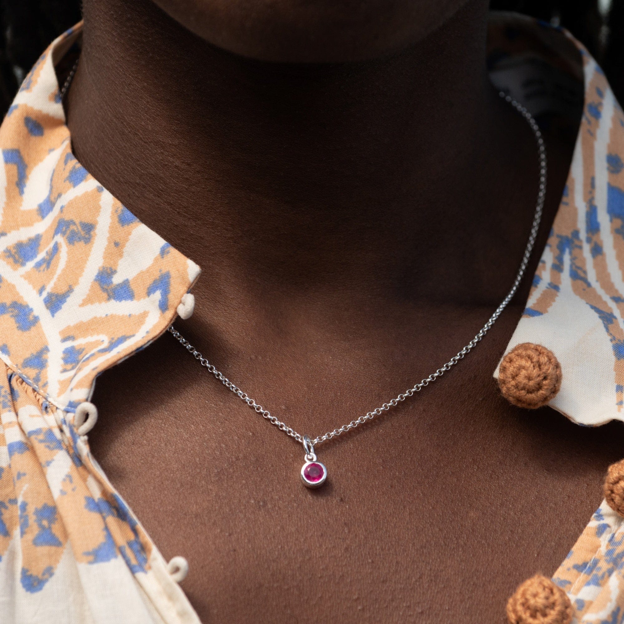 Juli Geburtsstein Charm Halskette (Rubin) | Shop Nory