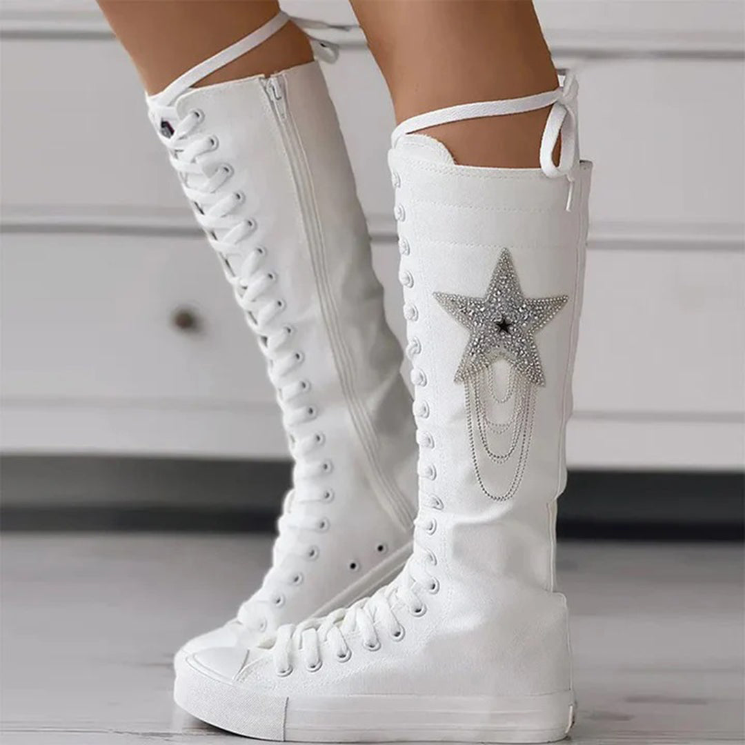 Schnürstiefel mit Quasten