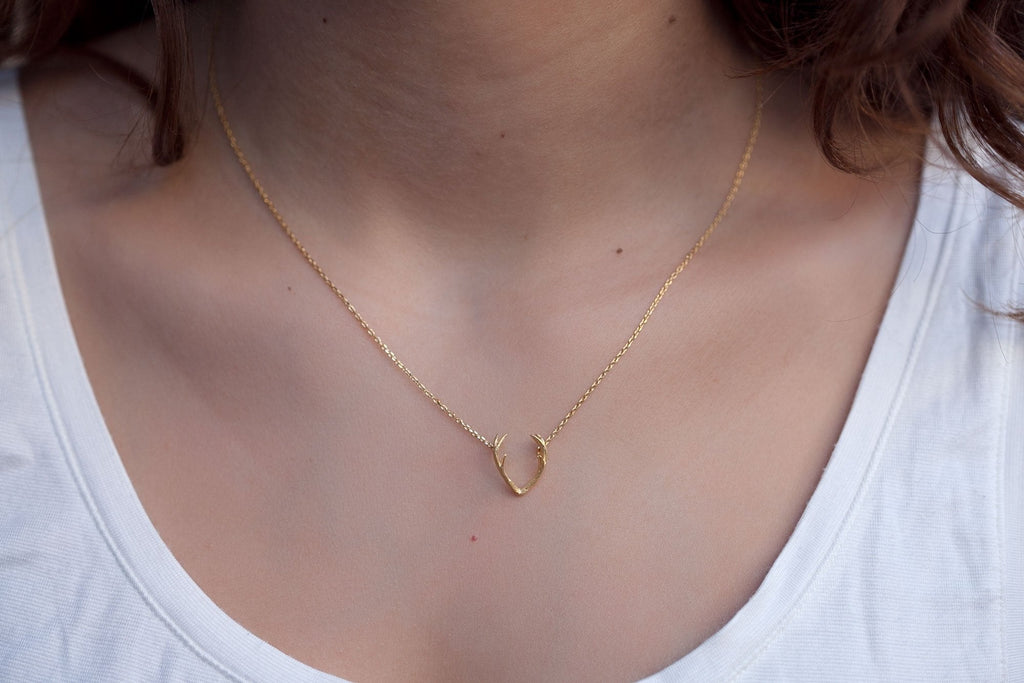 Kette mit Hirschgeweih goldfarben | Shop Nory