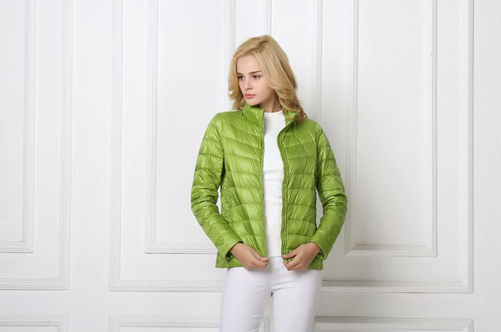 Damen Leichtgewicht Daunenjacke mit Reißverschluss und Stehkragen
