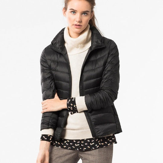 Damen Leichtgewicht Daunenjacke mit Reißverschluss und Stehkragen