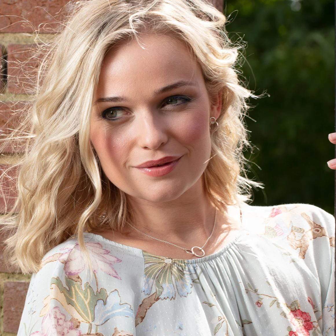Silberne Verbundene Kreise Halskette | Shop Nory