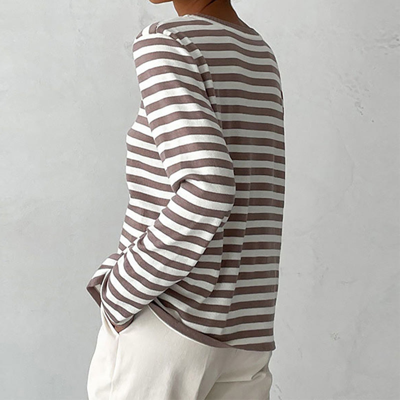 Elegantes Gestreiftes T-Shirt