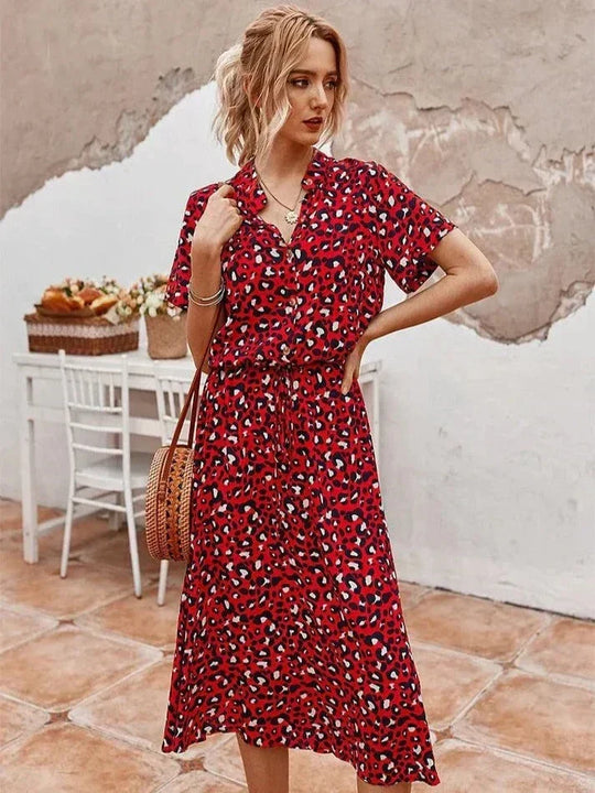 Elegantes Kurzärmliges Hemdblusenkleid mit Polka Dots und Kordelzug In Der Taille