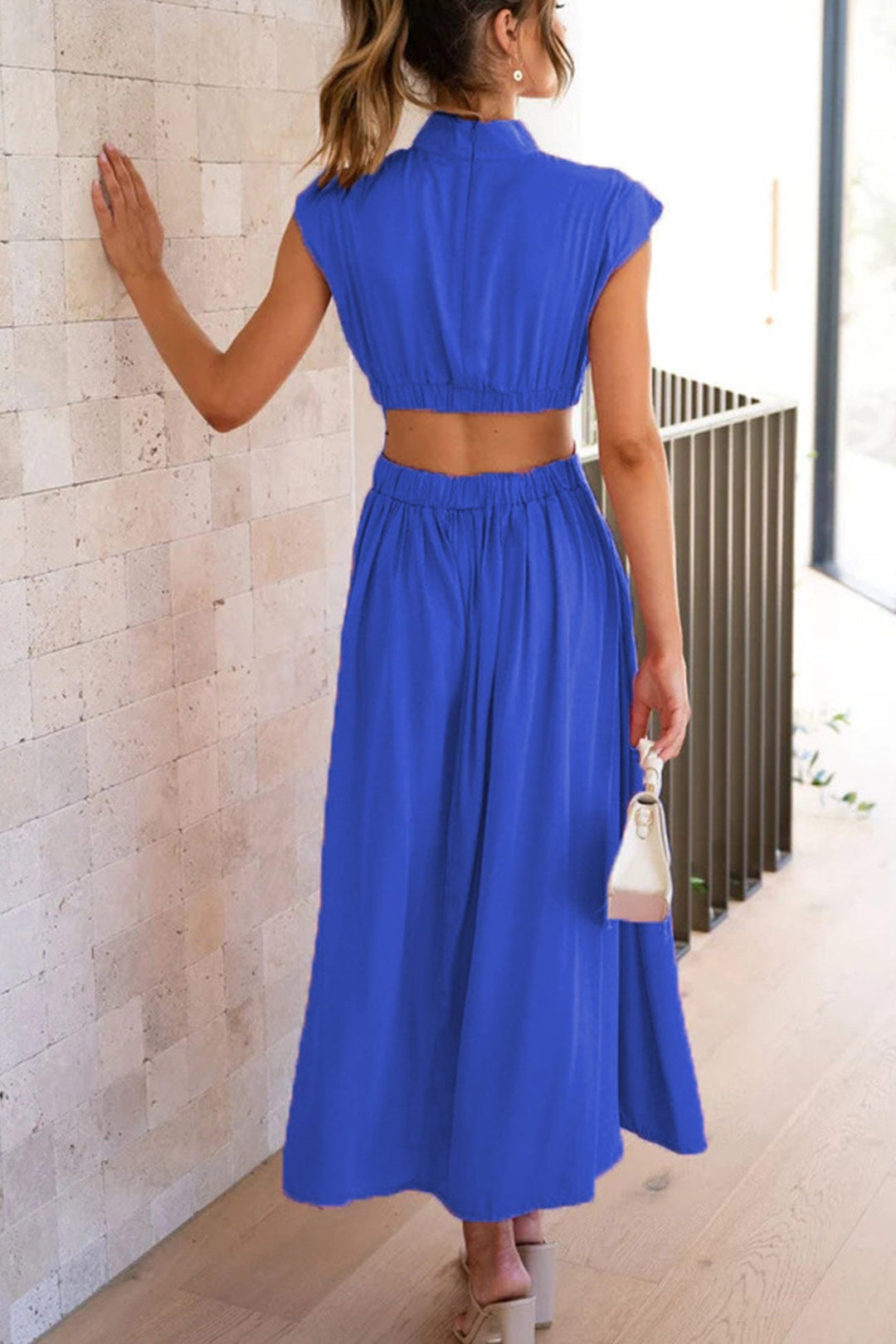 Mock Neck Cutout Midi Kleid