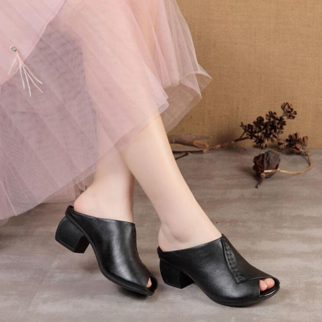 Elegante pantoffeln mit blockabsatz