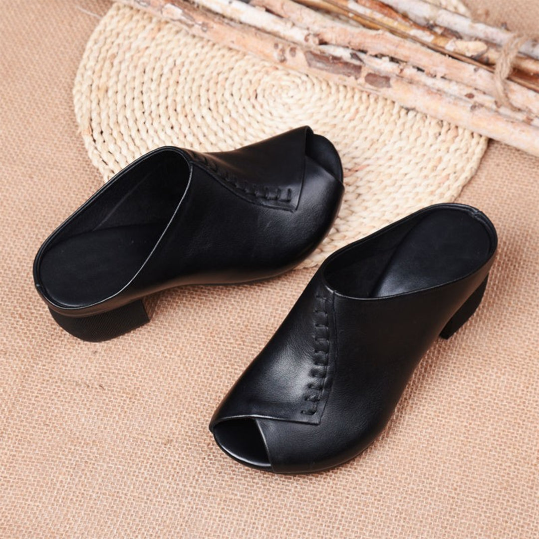 Elegante pantoffeln mit blockabsatz