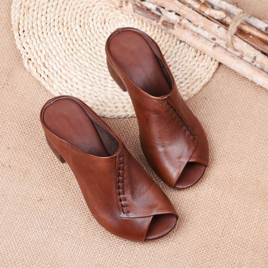Elegante pantoffeln mit blockabsatz