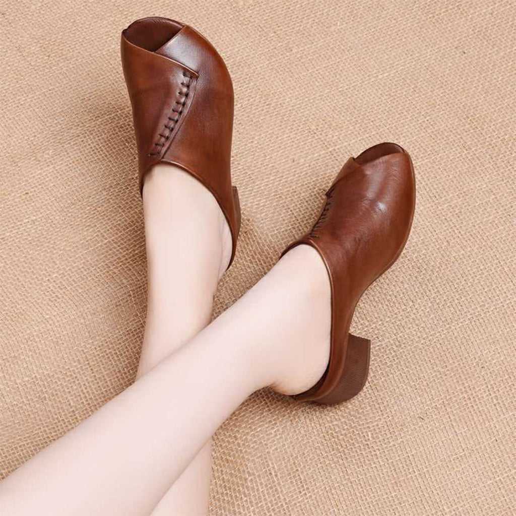 Elegante pantoffeln mit blockabsatz