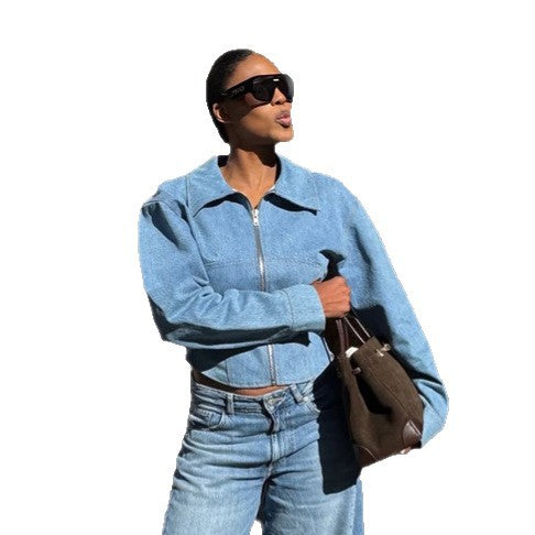 Damen Kurz geschnittene Jeansjacke mit Reißverschluss und definierter Schulterlinie Shop Nory