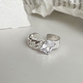 Damenring mit elegantem Design und funkelndem Zirkonstein Shop Nory