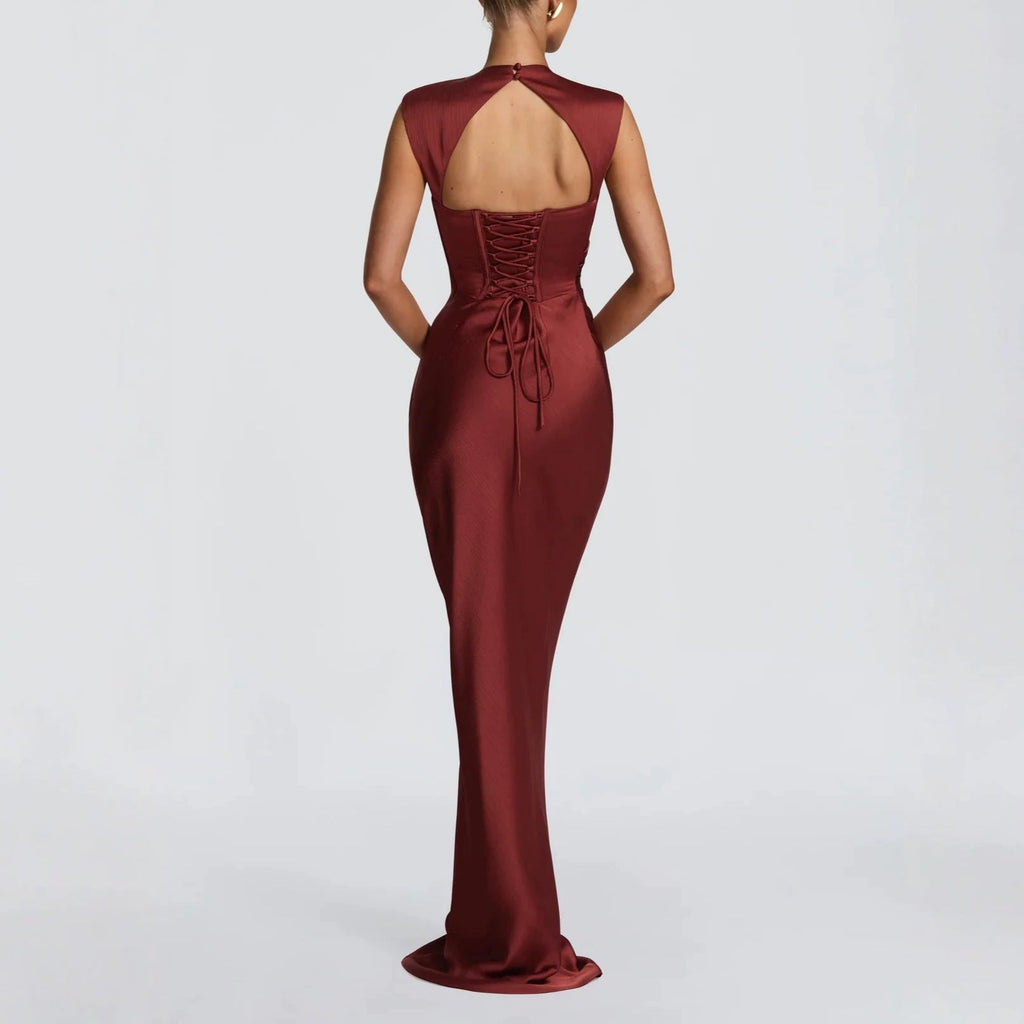 Damen Elegantes Maxikleid mit asymmetrischem Ausschnitt und raffinierten Drapierungen Shopnory