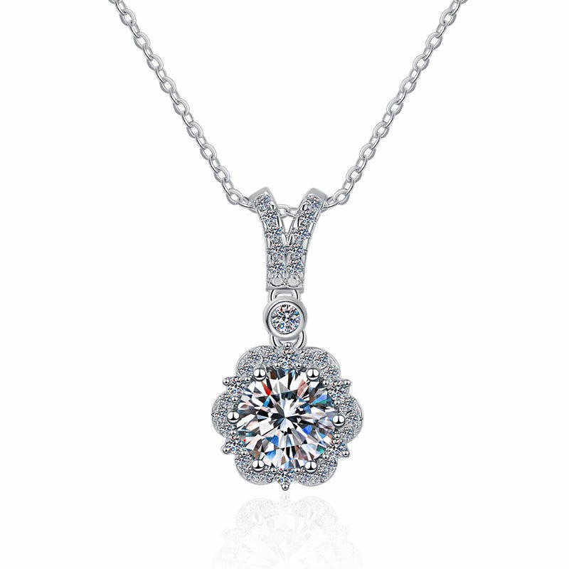 Damen Halskette mit floralem Zirkonia-Anhänger und funkelndem Design Shop Nory