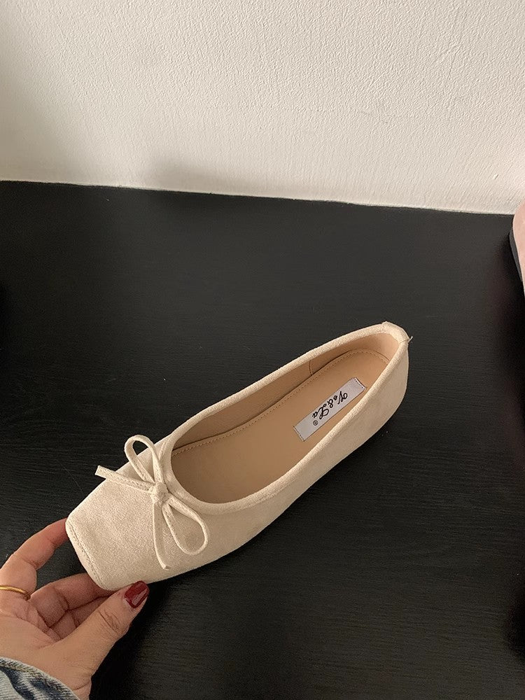 Damen Ballerinas aus hochwertigem Wildleder mit filigranem Schleifendetail