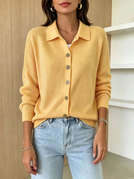 Damen Feinstrick-Cardigan mit Hemdkragen, entspannter Silhouette und Holzknöpfen Shop Nory