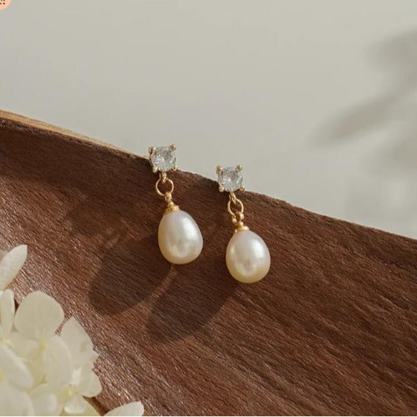 Damen Ohrhänger mit eleganten Süßwasserperlen und funkelnden Zirkonia-Akzenten Shop Nory