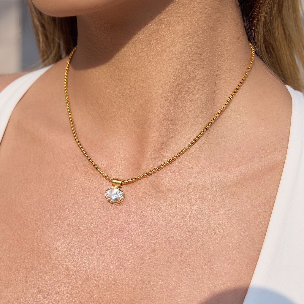 Damen Halskette mit hochwertigem Zirkonia-Anhänger und verstellbarem Edelstahl Shop Nory